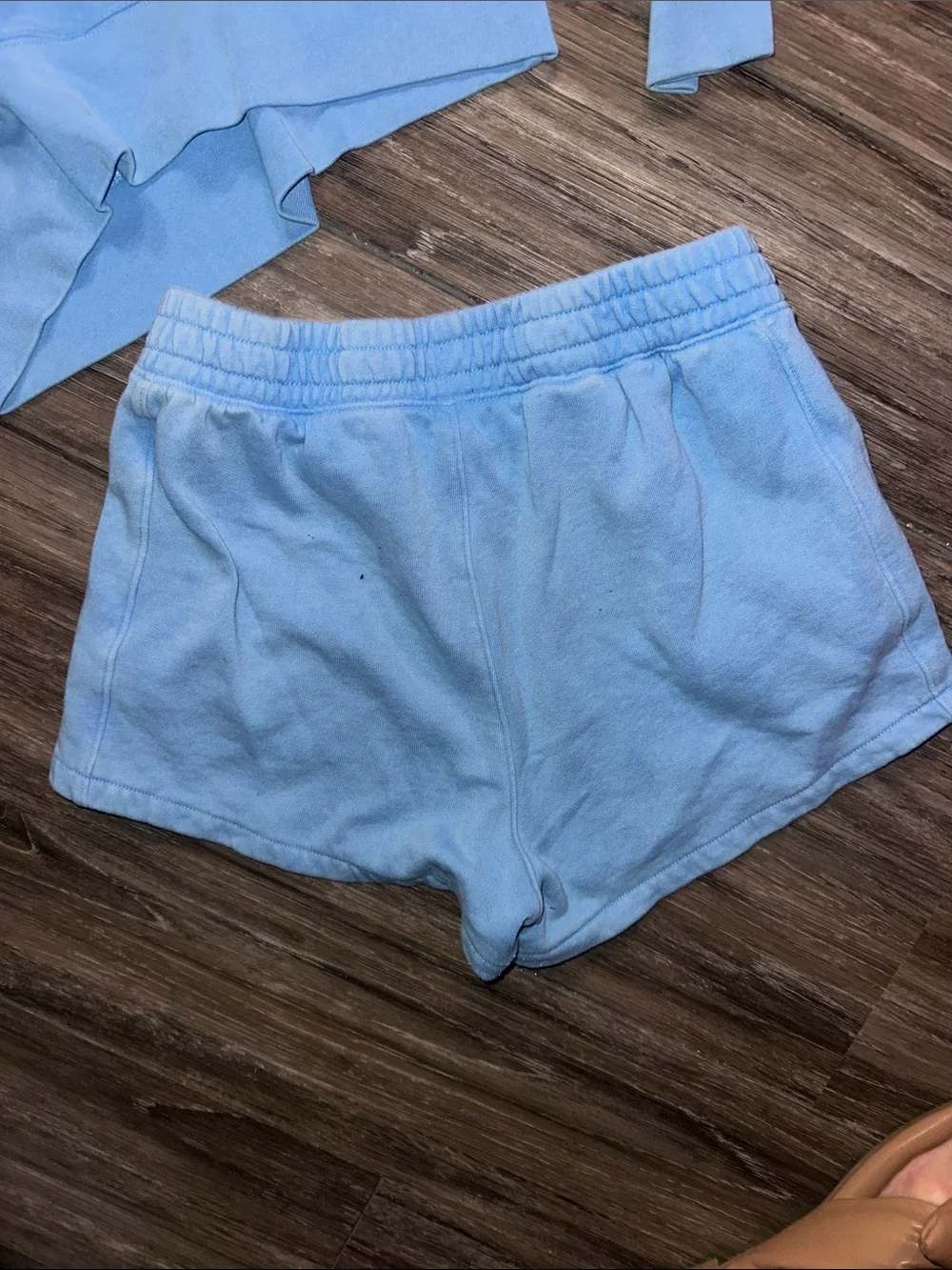 Abercrombie Light Blue Half-Zip Pullover Sweater & shorts